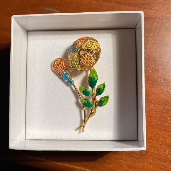 Stunning Rare Vintage Filigree Enamelled Flower Brooch in Gold-Tone. - Picture 8 of 9